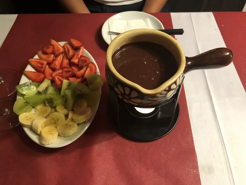 Jonathan Oakley_Chesery swiss restaurant_Tossa de Mar_review