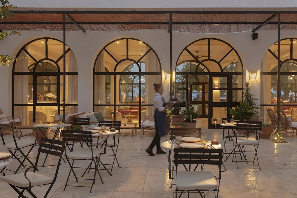 The Patio Restaurant. Hotel Elisabeth by the Sea_Tossa de Mar_slider_image_1