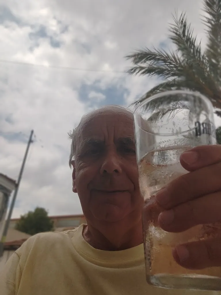 Patrick Perkins_Bar La Plaza_Algorfa_review