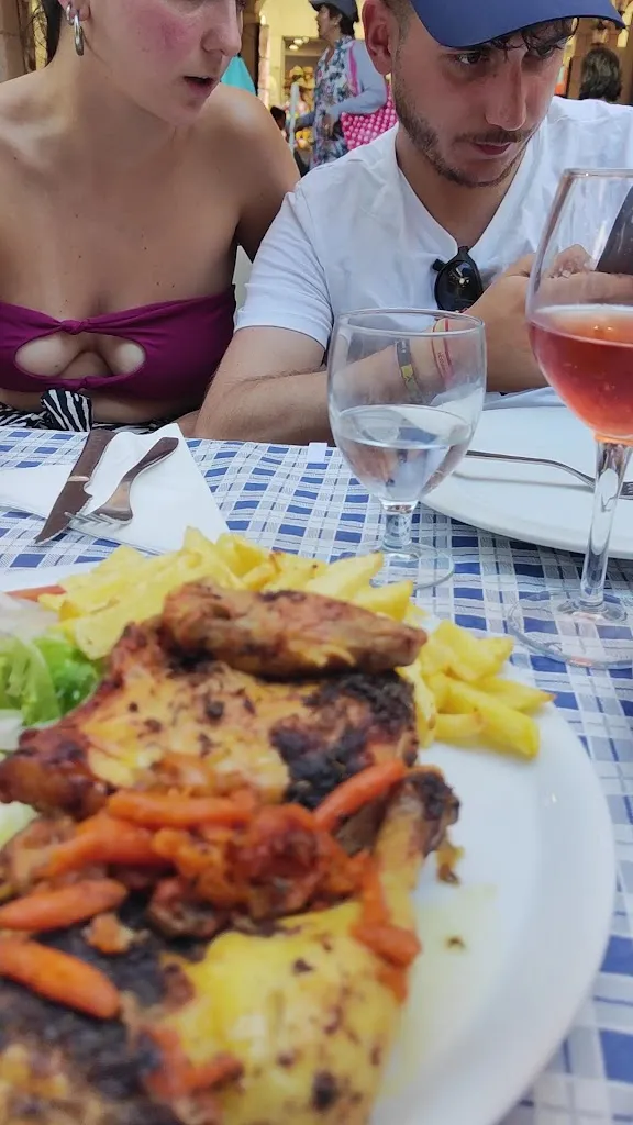 Restaurant Pizzería Bar Lluís_Tossa de Mar_slider_image_2