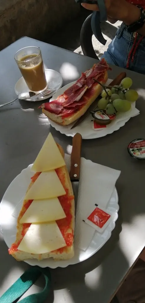 Riten Dumke_Bar Robles_Alpujarra de la Sierra_recensione