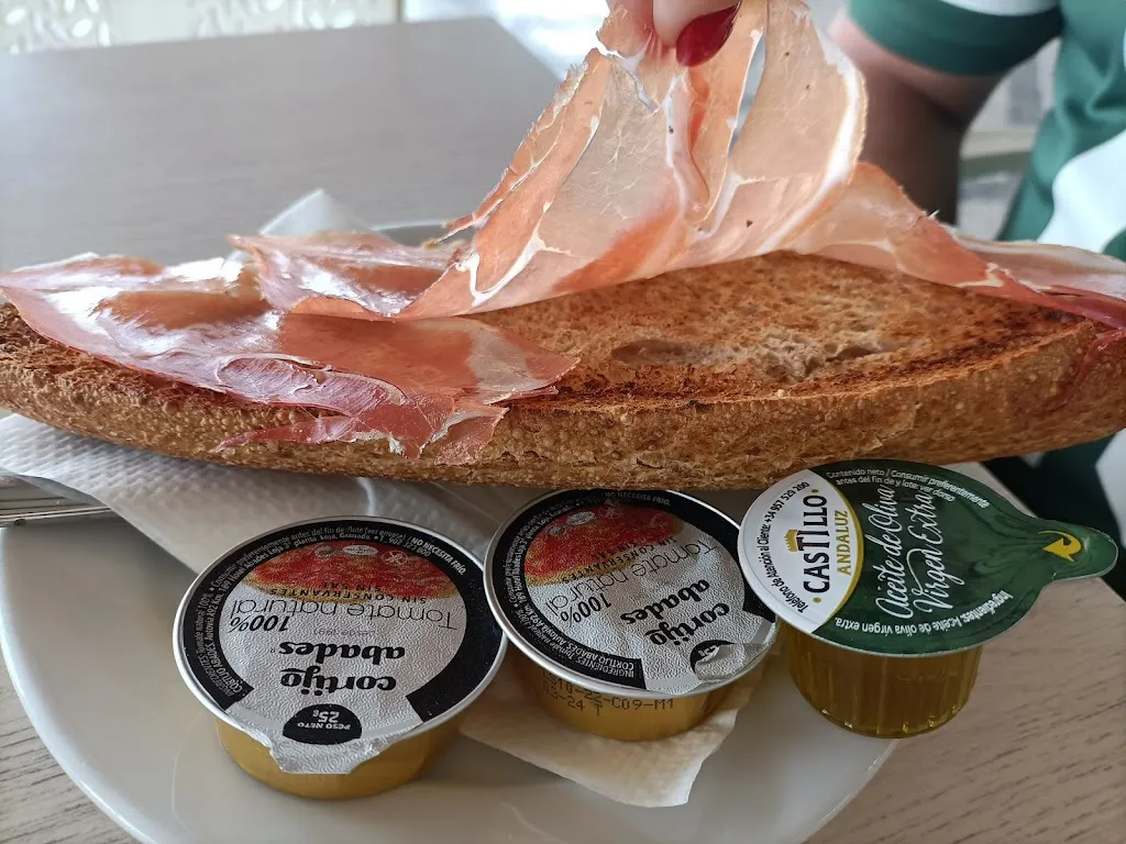 Menu_Área de servicio Abades Guadix_Beas de Guadix_immagine_6