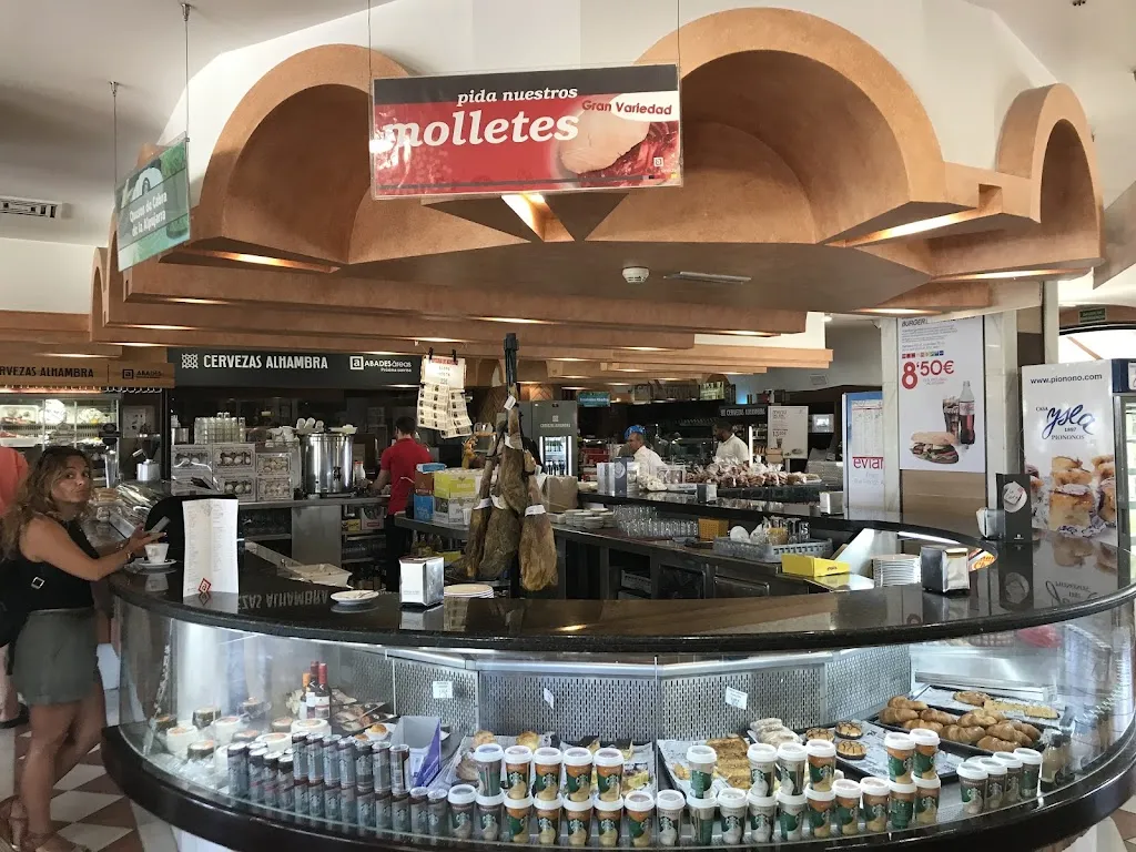 Alhaurin “Malaga”_Área de servicio Abades Guadix_Beas de Guadix_recensione