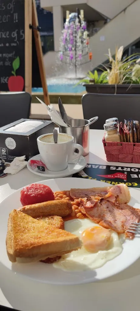 Menu_The Corner Flag_Algorfa_image_5