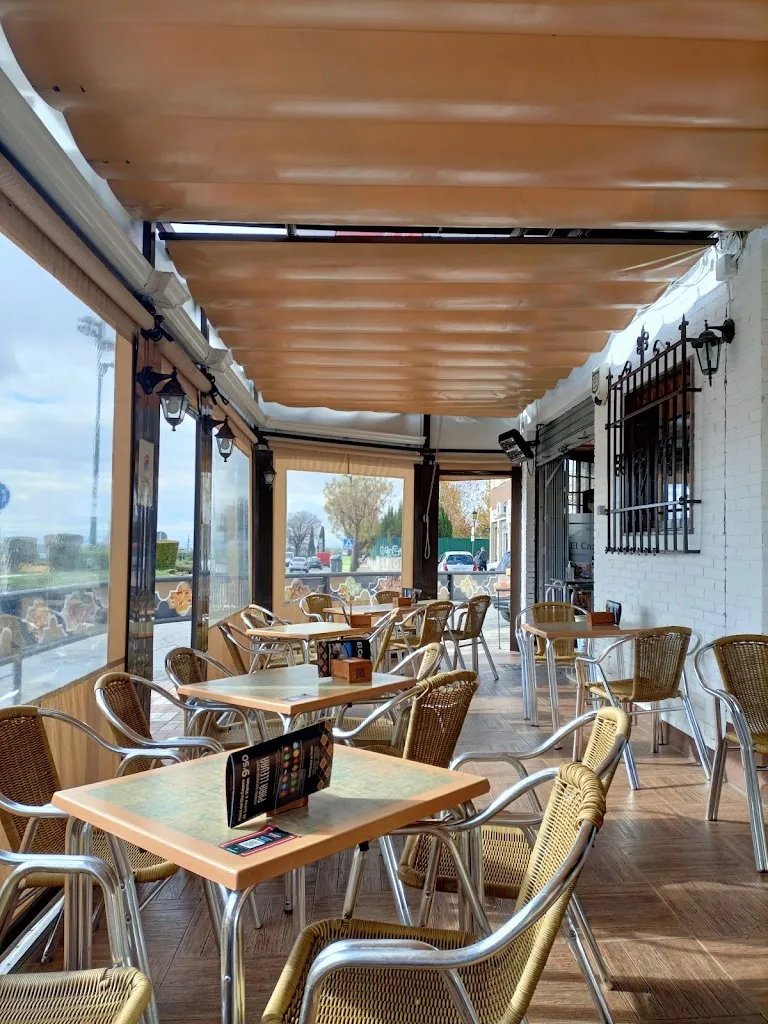 Mesón Restaurante El Cazaor_Albolote_slider_image_3