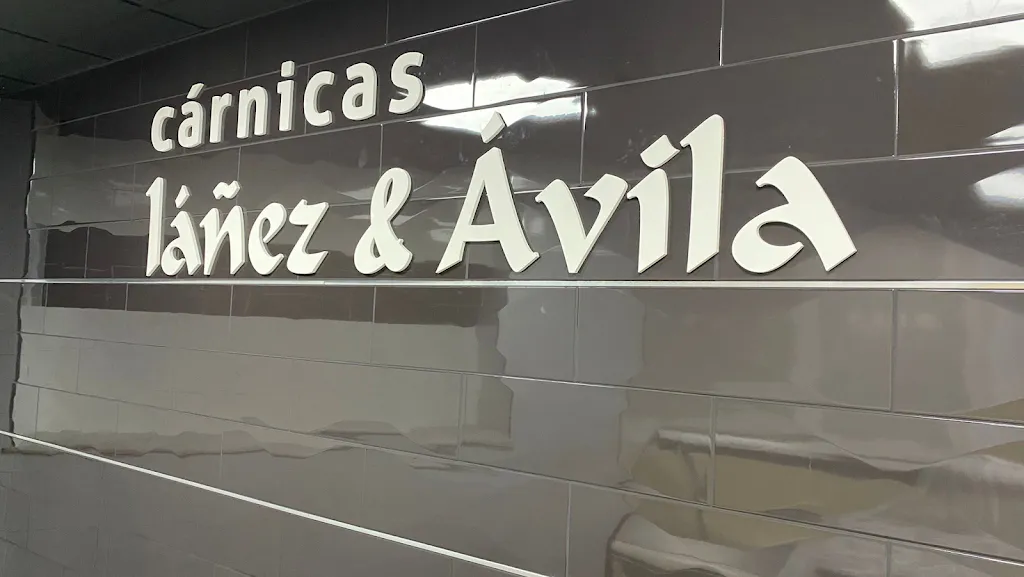 Carnicerías IAÑEZ & ÁVILA By Diego M. Iáñez_Albolote_slider_image_3