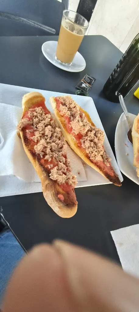 R2000_Bar Tres Calles_Albolote_recensione