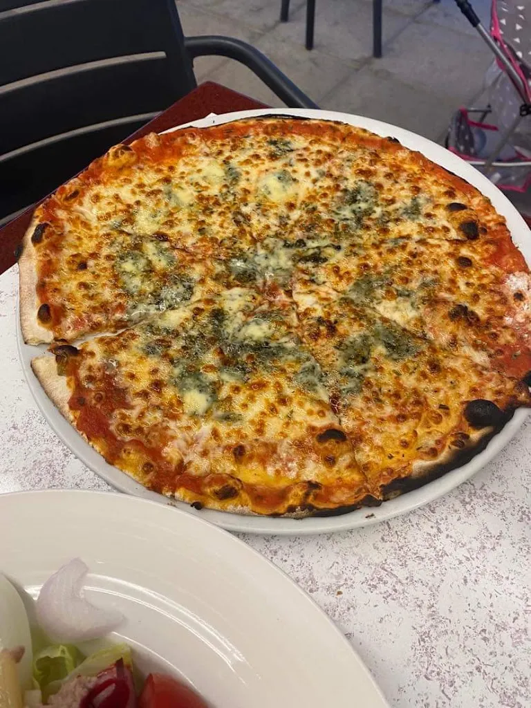 Menu_Pizzería La Roca_Benamaurel_image_9