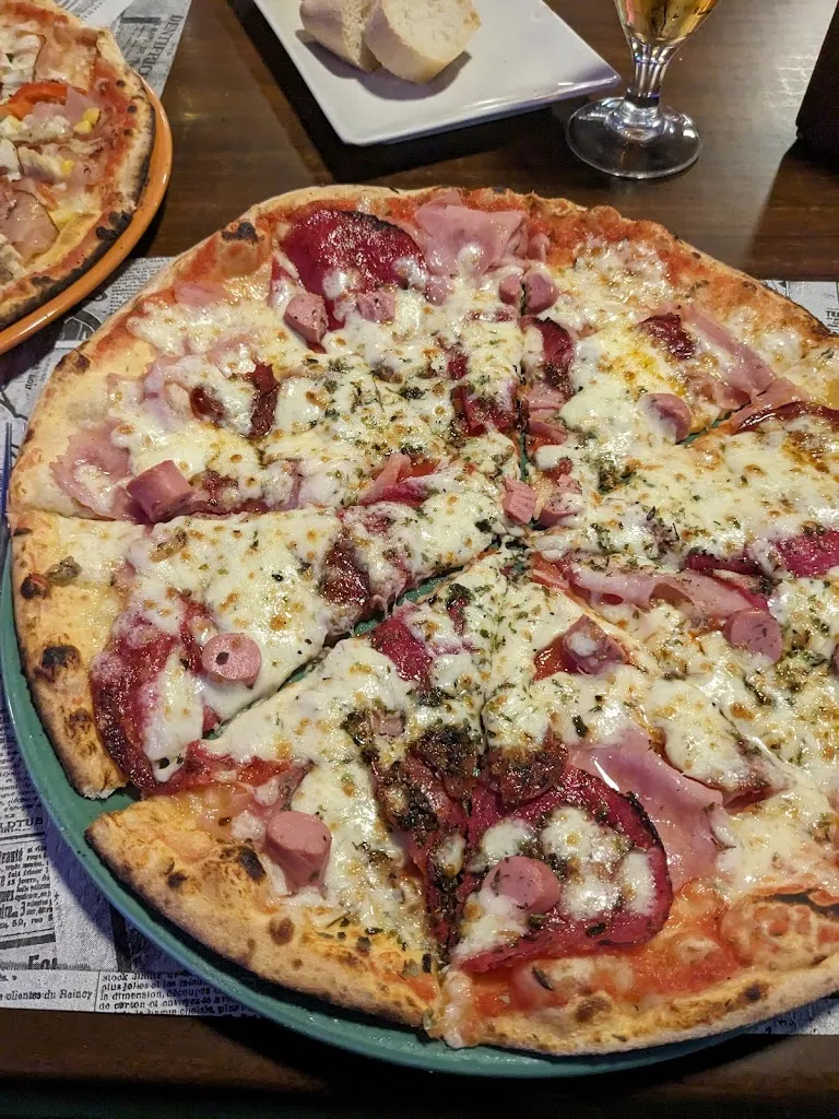 Pizzería La Roca_Benamaurel_slider_image_2