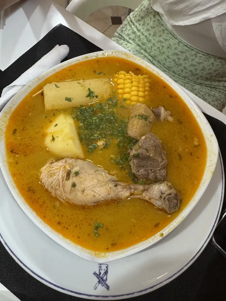 Edu Romero_EL MESTIZO_Armilla_review