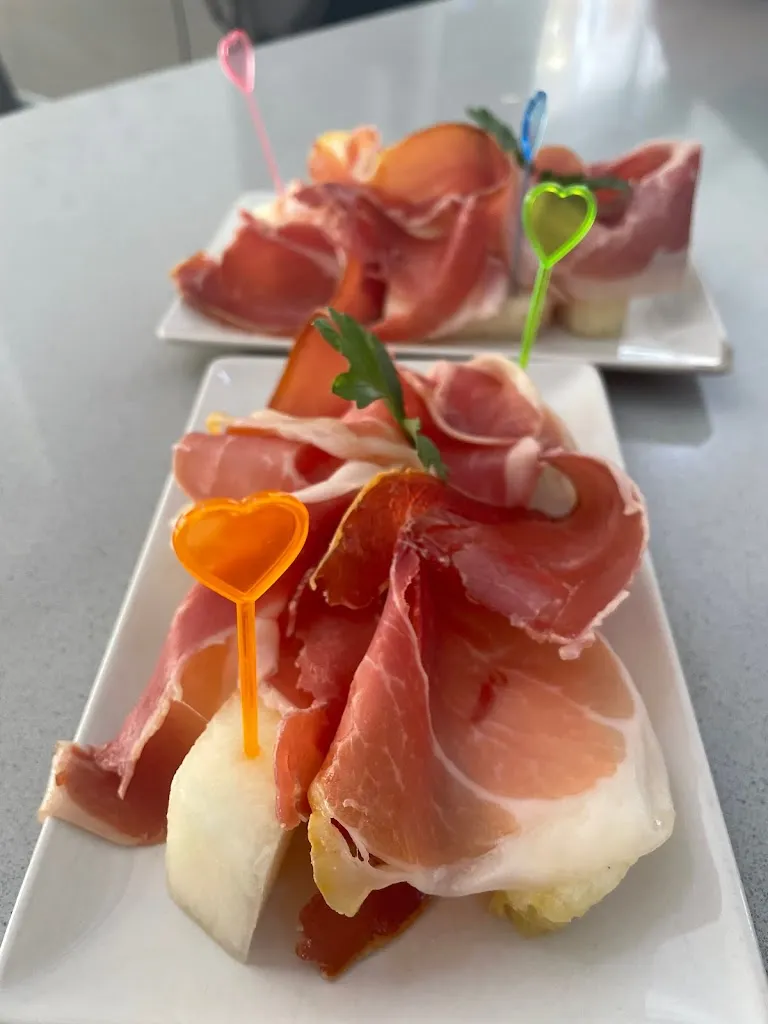 bar tapas el retorno_Armilla_slider_image_3