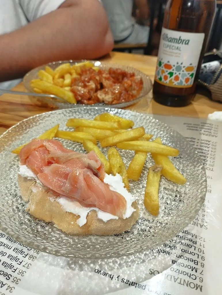 Esperanza Mejía Muñoz_Cervecería Jamonería El Secadero_Armilla_review