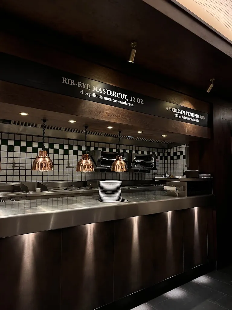 Block House Nevada Shopping_Armilla_slider_image_3