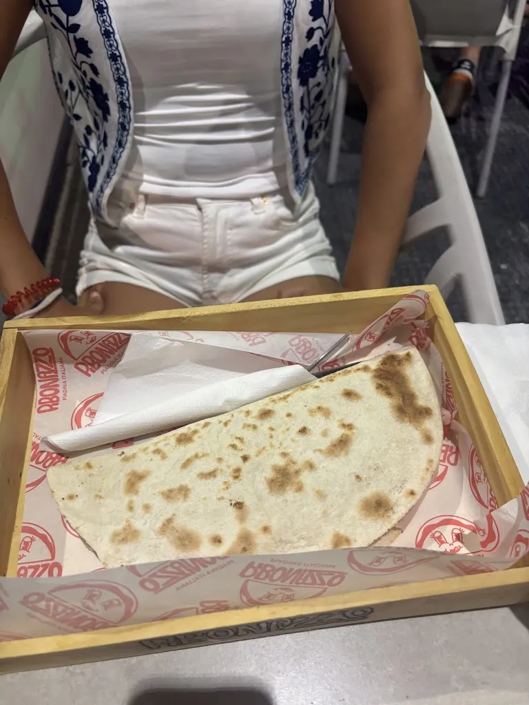 Lucía Ramírez_La Pizzeria By Pibonazzo_Armilla_review