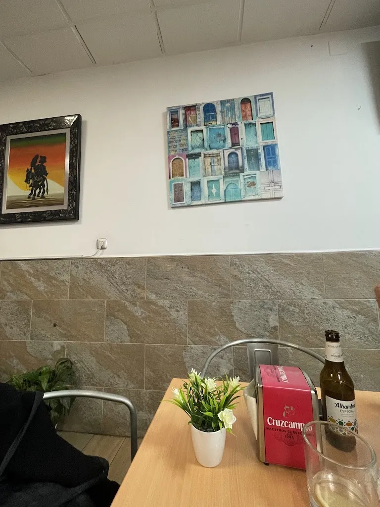 Elena VR_RAMONA APAVALOAI_Armilla_review