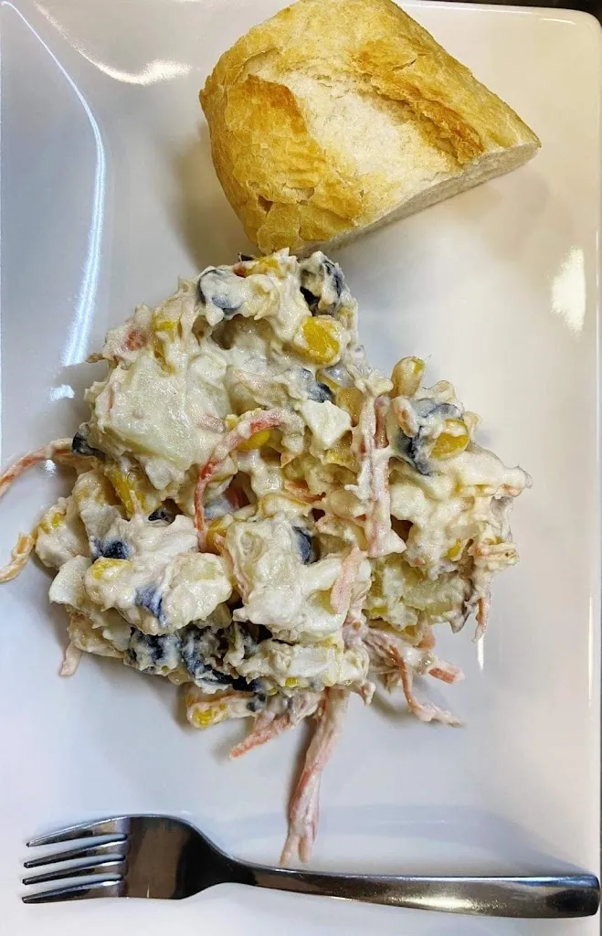 Cartagenero_RAMONA APAVALOAI_Armilla_review