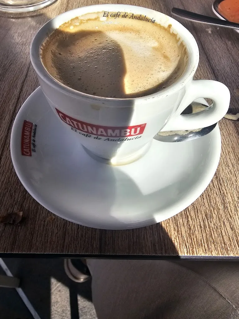 Golden Cube_Restaurante Cafetería Nina_Armilla_review