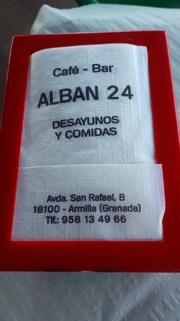 Juan Carlos Uribe Sánchez_Café Bar Alban24_Armilla_review