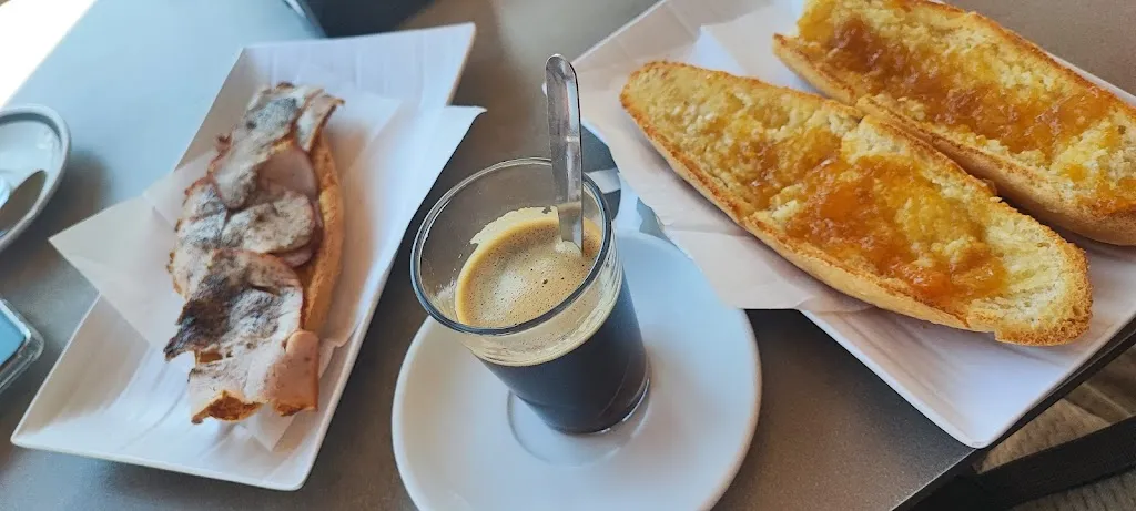 Café Bar Alban24_Armilla_slider_image_3