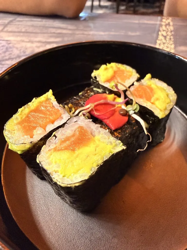 paula reyes_natural sushi restaurante asiatico_Armilla_review