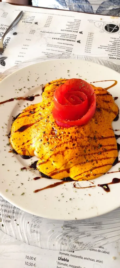 cristina funes_Hostal Café - Bar El Almendro_Cacín_recensione