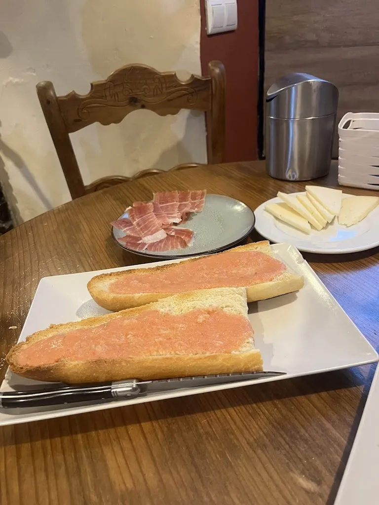 Jose Angel García Argüez_Restaurante - Bar Los Trotamundos en Bubión | Alpujarra_Bubión_review