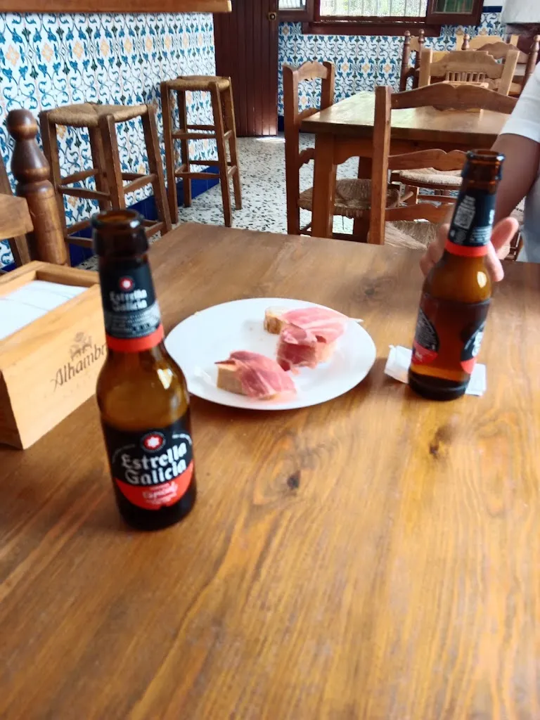 Antonio Montes Rivas_Taberna El Secadero_Bubión_review