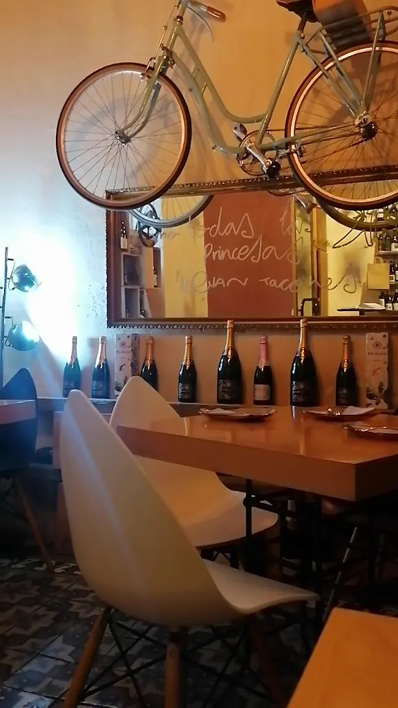 La máquina de escribir_Benalúa_slider_image_2