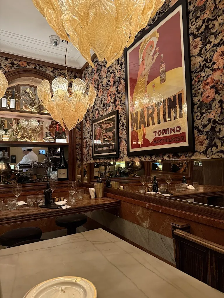 Isabella Ruiz_Manero Madrid - Claudio Coello_Aspe_review