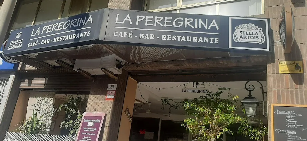 Alhambra Cafe Bar La Peregrina Restaurante_Benalúa_slider_image_1