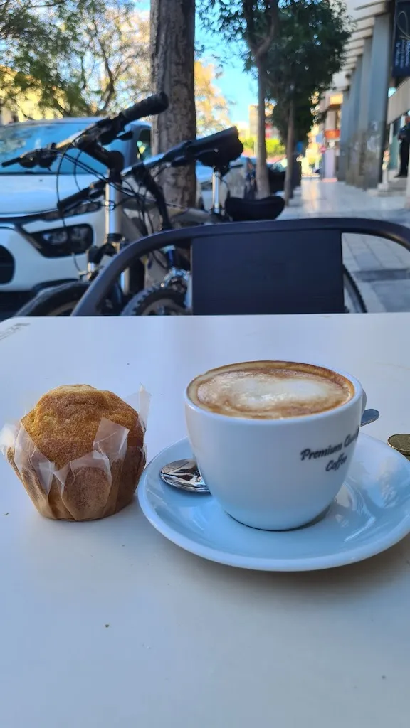 A L´ALBA Cafetería Restaurante restaurant in Benalúa