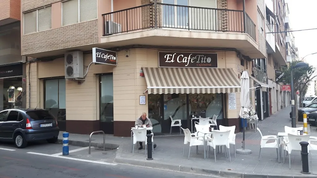 RAVI CAFÉ restaurant in Benalúa