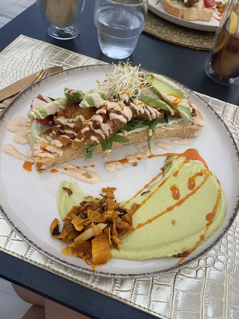 B Chapman_Atem Food & Culture_Benalúa_review