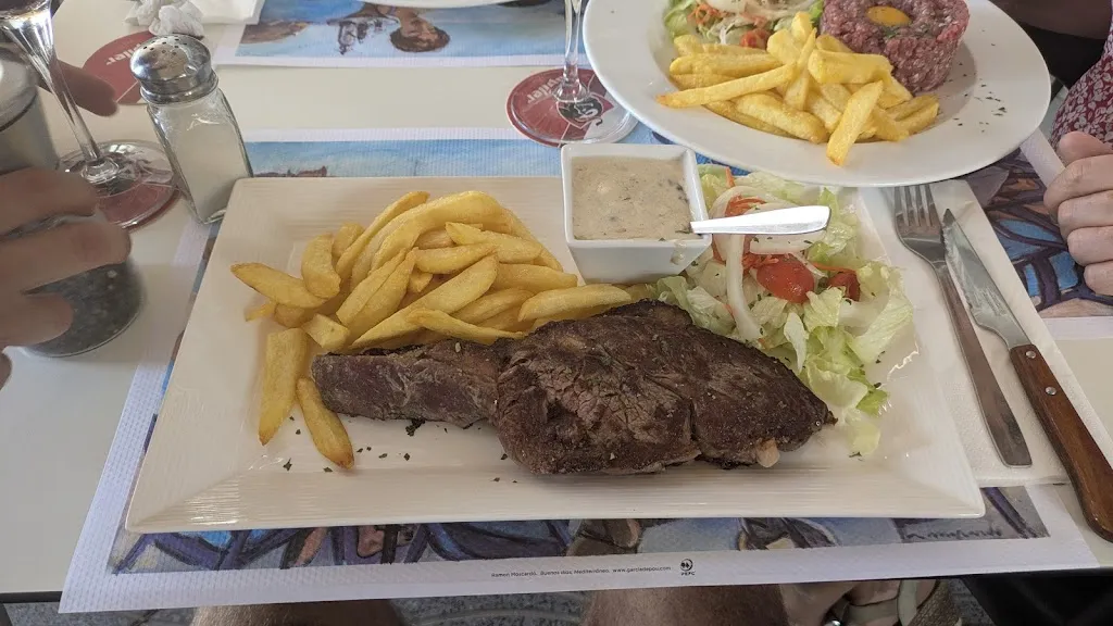 Café Bar Oufti_Almuñécar_slider_image_3