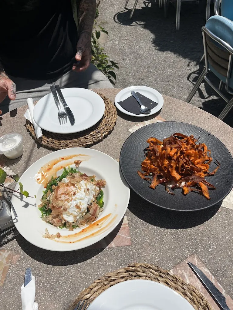 Lisa Röhrig_Discochiringuito UHA_Almuñécar_review