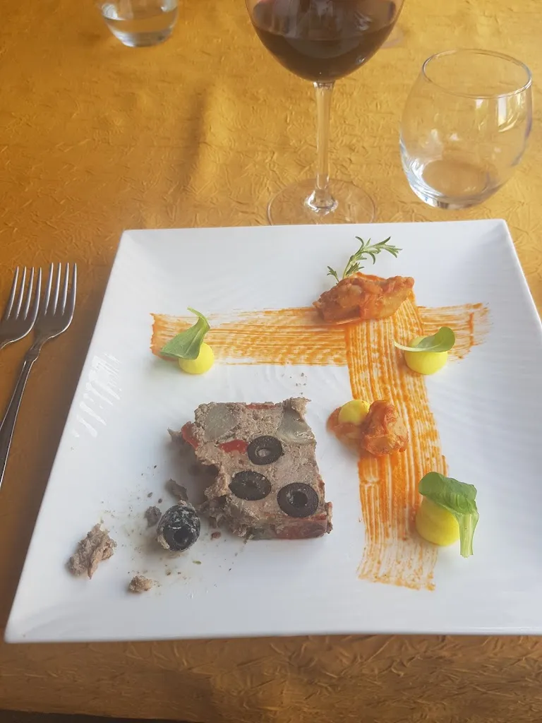 Hanna Nikoline Støen_El Chaleco_Almuñécar_review