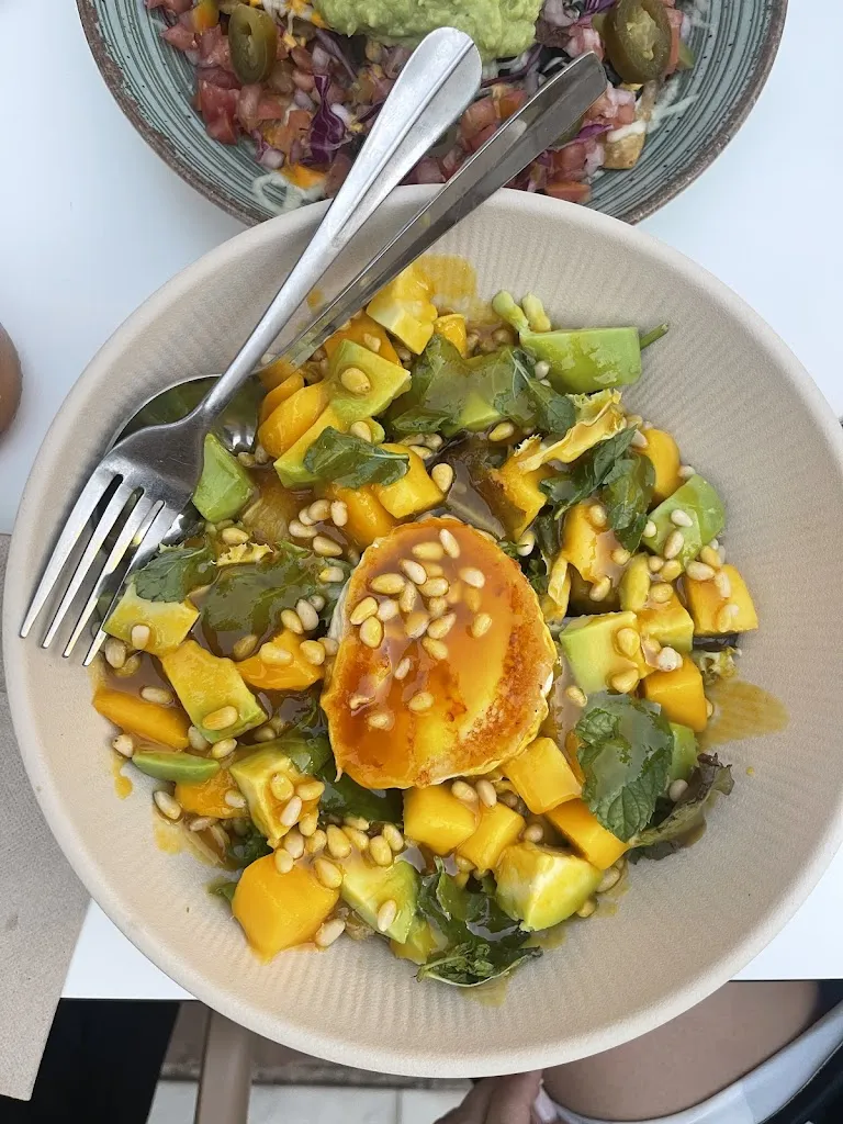 Silvia_MadreSanta - Raíz Mexiterránea_Almuñécar_review