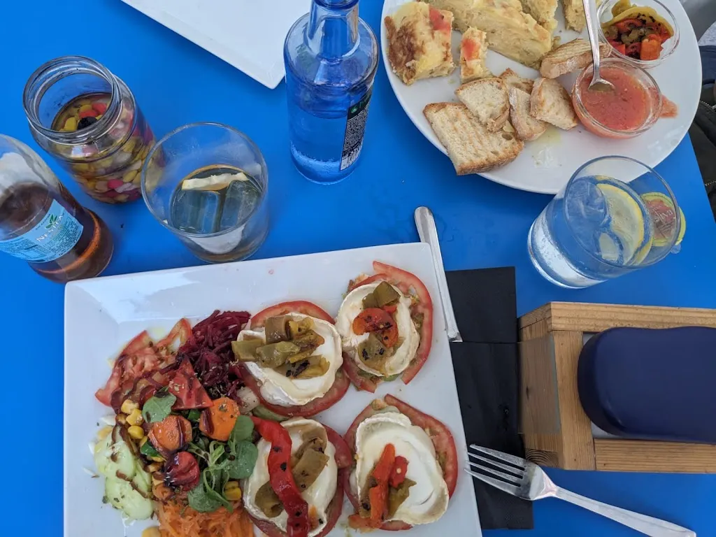 J.C. García Arrocha _Gastrobar La Trastienda - Roscas y Vinos_Almuñécar_review