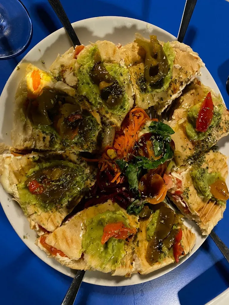 Alberto Rodrigo_Gastrobar La Trastienda - Roscas y Vinos_Almuñécar_review