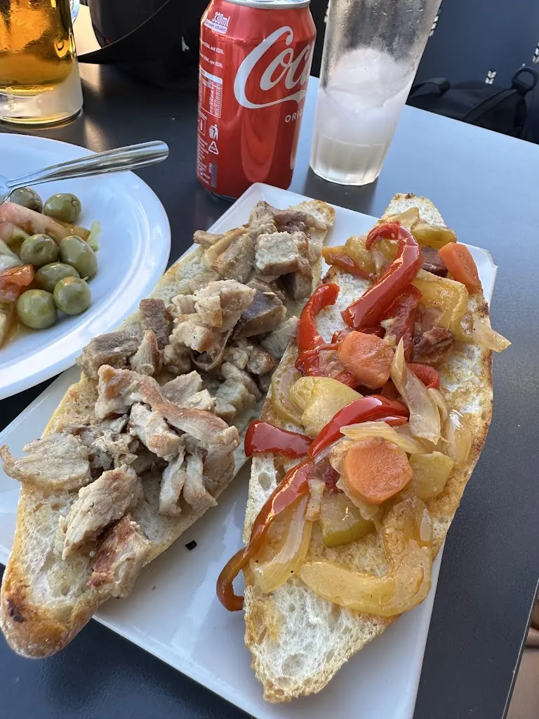 Mario Medinilla_Bar Restaurante Pabellón Deportivo_Aspe_review