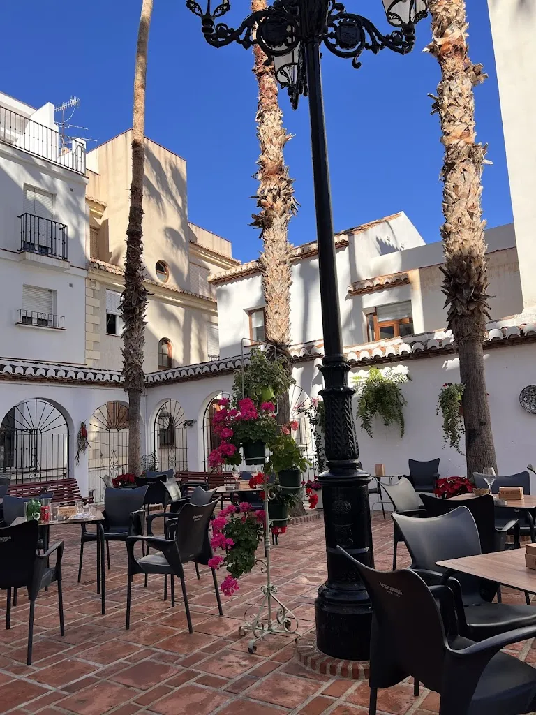 Bjørg Stangeland_El patio de Carmen_Almuñécar_review