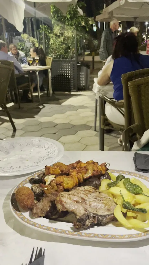 CEO of Henjoyment_Mesón Antonio_Almuñécar_review