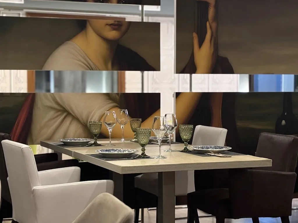 María Castaña Restaurante_Cájar_slider_image_1