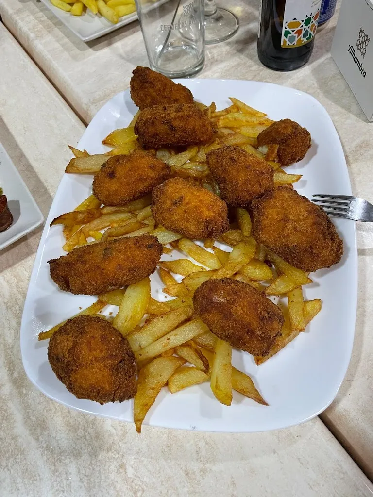 Casa Encarni restaurant in Calicasas