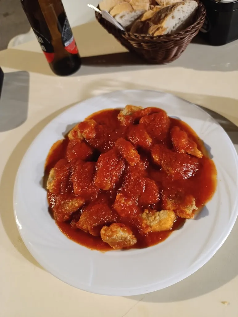 isabel martines castillo_Bar Los Pedros_Calicasas_review