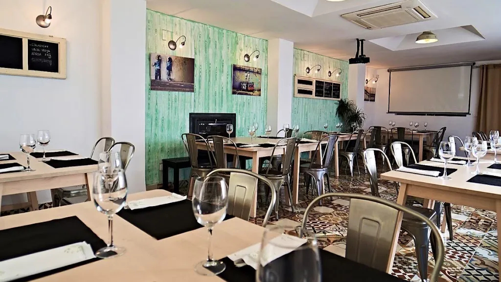 Restobar Moma restaurant in Atarfe