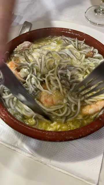 Cesar Luis Velarde Warthon_Bar Verona_Atarfe_review