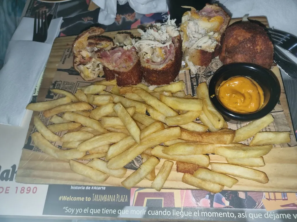 Fátima_Tarambana Plaza_Atarfe_review