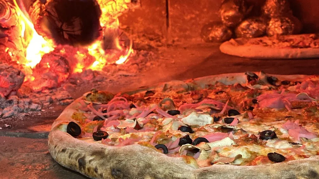 Pizzeria Napoles 44_Atarfe_slider_image_3