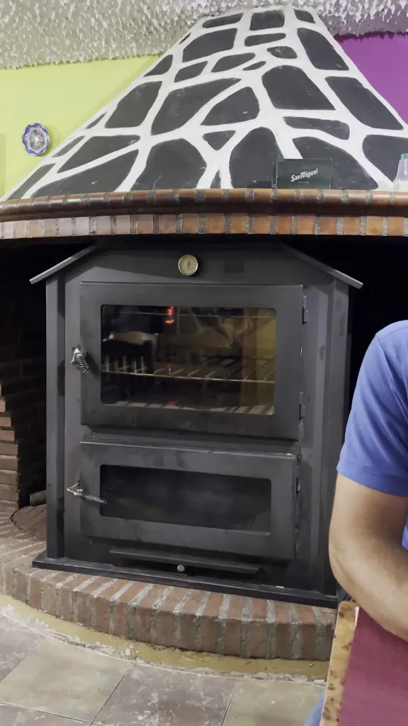 Sílvia Martínez_El Milikito_Caniles_review